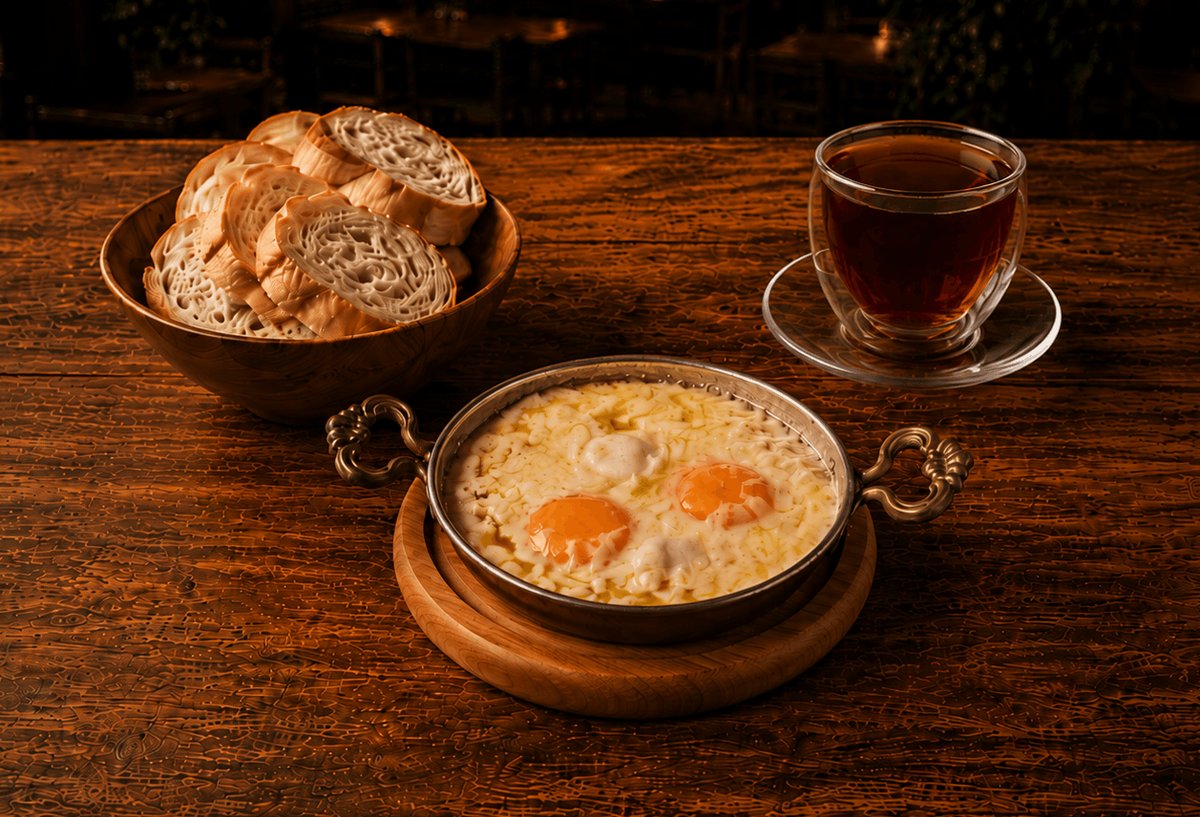 Sahanda Peynirli Yumurta